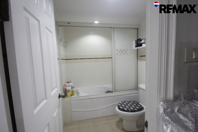 ขายขาดทุนแถมเฟอร์นิเจอร์ทุกรายการในห้อง คอนโดลุมพินีเพลสปิ่นเกล้า2 ใกล้เซ็นทรัลปิ่นเกล้า 34 ตร.ม ชั้น7 วิวสวน เฟอร์ แอร์ พร้อมอยู่ ซื้อลงทุนหรืออยู่เอง ราคานี้ไม่มีอีกแล้ว