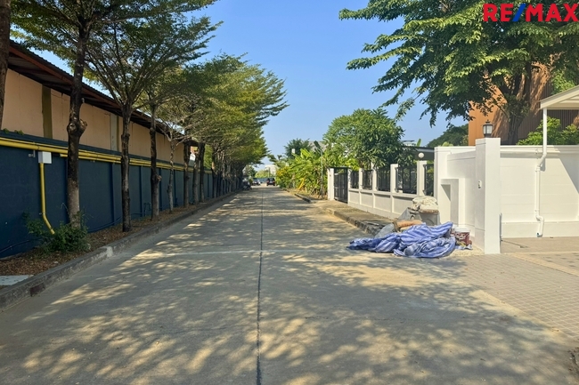 ขายที่ดิน พุทธมณฑลสาย 2 หมู่บ้านณิชาตรา 236 ตารางวา แปลงมุม ถมแล้ว