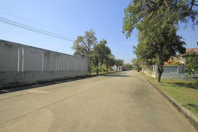 ที่ดินวริยาวิลล์บรมราชชนนี ปิ่นเกล้า นครชัยศรี ที่ดินสร้างบ้าน 396.8 ตารางวา ต้นโครงการถนนเมนกว้าง ใกล้มหิดลศาลายา เซ็นทรัลศาลายา ใกล้ถนนใหญ่เดินได้ไม่เปลี่ยว