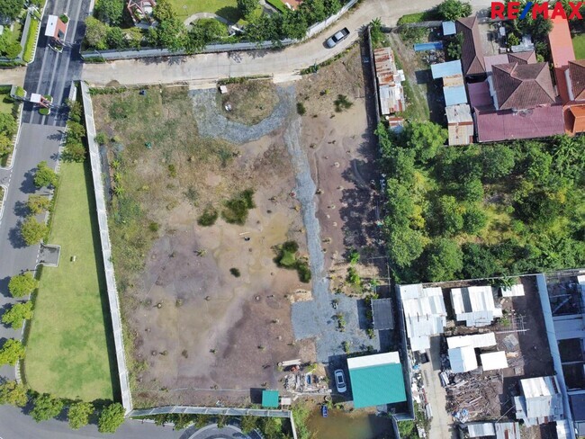 ขายที่ดิน 497 ตร.วา คลองพระอุดม ปากเกร็ด ใกล้ถนนชัยพฤกษ์ – สะพานพระราม 4 เหมาะแตกแปลง / ทำคอมพาวด์ / ลงทุนเก็งกำไร ราคา 35,000 บาท/ตร.วา