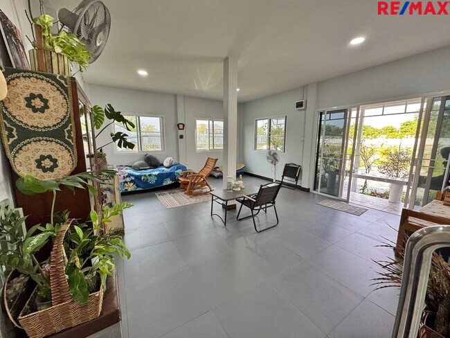 ขายที่ดิน 497 ตร.วา คลองพระอุดม ปากเกร็ด ใกล้ถนนชัยพฤกษ์ – สะพานพระราม 4 เหมาะแตกแปลง / ทำคอมพาวด์ / ลงทุนเก็งกำไร ราคา 35,000 บาท/ตร.วา