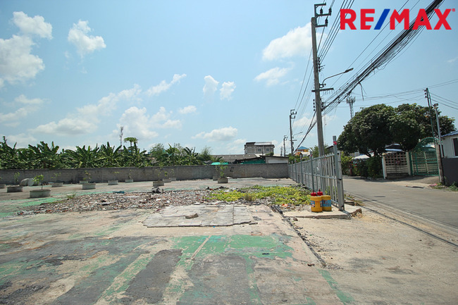 ขายที่ดินหนองแขม ขายถูก ถมแล้ว ราคาดี ใกล้เพชรเกษม 81 เนื้อที่เกือบ 2 ไร่