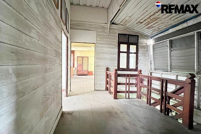 ที่ดินอิสรภาพ 15 ติด ม.ราชภัฏบ้านสมเด็จฯ 81 ตร.ว. ทำเลหายาก ราคาพิเศษ 9.8 ล้าน