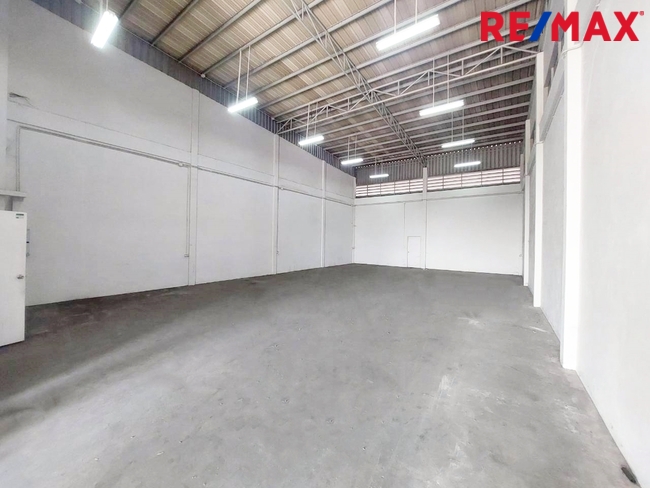 ขายโกดังพร้อมออฟฟิศสำนักงาน 2ชั้นครึ่ง โครงการหมื่นทรัพย์แลนด์