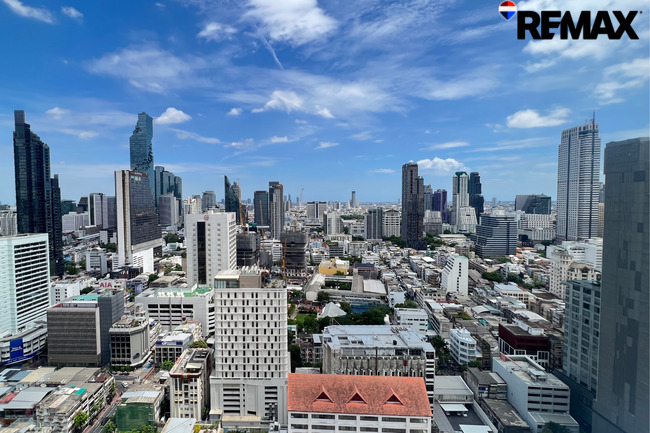 เช่าสำนักงาน อาคารจูเวลเลอรี่ เซ็นเตอร์ ถนนนเรศ สุรวงศ์ บางรัก ชั้น 32 Private penthouse ราคาดีที่สุด ราคาค่าเช่า : 123,000 บาท ต่อเดือน (เฉลี่ยตารางเมตรละ 170 บาท)