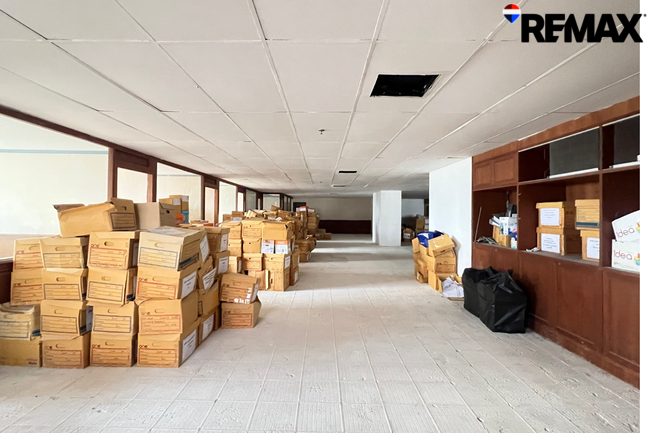 เช่าสำนักงาน อาคารจูเวลเลอรี่ เซ็นเตอร์ สี่พระยา ชั้น 11 ห้องริมใน 518.29 ตรม. ราคาดีที่สุดในอาคาร ตรม.ละ 170 บาทต่อตรม