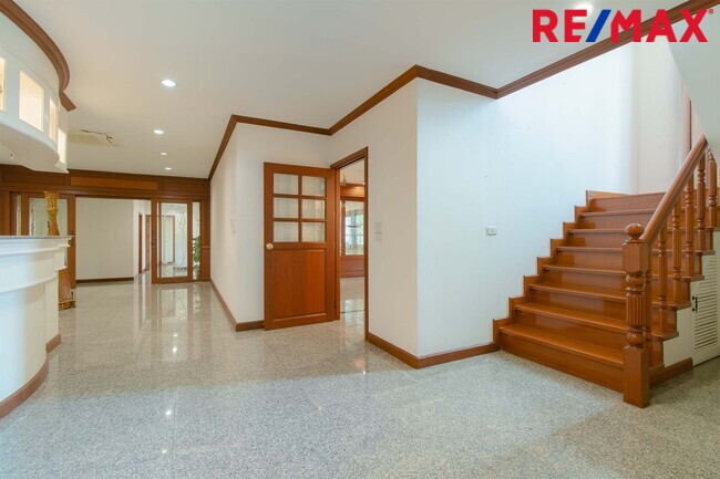 ขายบ้านเดี่ยวทุ่งครุ หมู่บ้านบ้านบุรีรมย์ ประชาอุทิศ