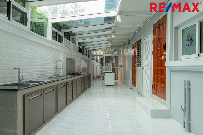 ขายบ้านเดี่ยวทุ่งครุ หมู่บ้านบ้านบุรีรมย์ ประชาอุทิศ