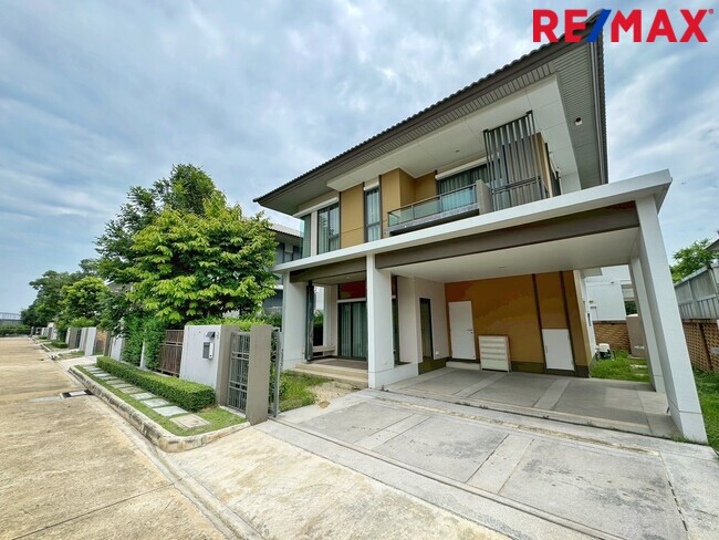 ขายบ้านเดี่ยว บุราสิริ ราชพฤกษ์-345 ใกล้โรงเรียนนานาชาติ DBS และ SISB โดยแสนสิริ บ้านสภาพสวย พร้อมเข้าอยู่