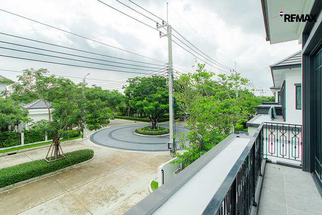 ขาย บ้านเศรษฐสิริ ราชพฤกษ์-สาย1 (Setthasiri Ratchaphruek Sai1) เครือแสนสิริ 116 ตร.วา 340 ตร.ม. บ้านใหม่ หลังใหญ่ อยู่ถนนเมน เดินถึงส่วนกลาง ไม่เคยเข้าอยู่ บ้านนวัตกรรมบ้านสีเขียว