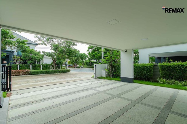 ขาย บ้านเศรษฐสิริ ราชพฤกษ์-สาย1 (Setthasiri Ratchaphruek Sai1) เครือแสนสิริ 116 ตร.วา 340 ตร.ม. บ้านใหม่ หลังใหญ่ อยู่ถนนเมน เดินถึงส่วนกลาง ไม่เคยเข้าอยู่ บ้านนวัตกรรมบ้านสีเขียว