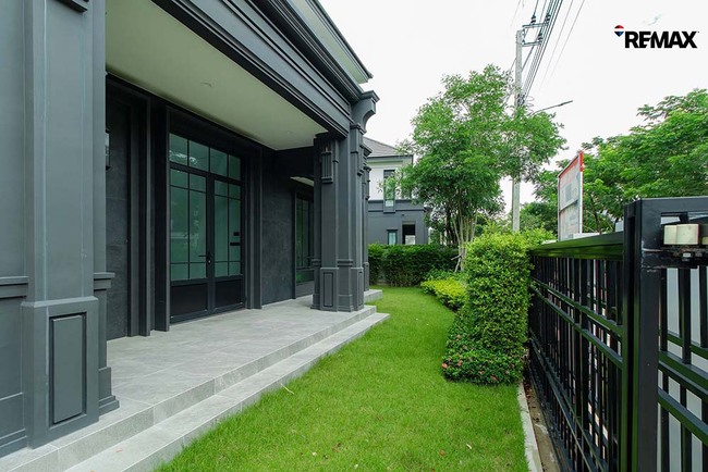 ขาย บ้านเศรษฐสิริ ราชพฤกษ์-สาย1 (Setthasiri Ratchaphruek Sai1) เครือแสนสิริ 116 ตร.วา 340 ตร.ม. บ้านใหม่ หลังใหญ่ อยู่ถนนเมน เดินถึงส่วนกลาง ไม่เคยเข้าอยู่ บ้านนวัตกรรมบ้านสีเขียว