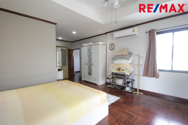บ้านเดี่ยวภาณุปิ่นเกล้า ตลิ่งชัน อัศวพิเชษฐ์17 บ้านพร้อมอยู่ ตกแต่งต่อเติมแล้ว เฟอร์ แอร์ ทำเลเด่น บ้านหลังมุม 128.5 ตารางวา ใกล้ห้าง โรงพยาบาล ทางด่วน เดินทางสะดวก