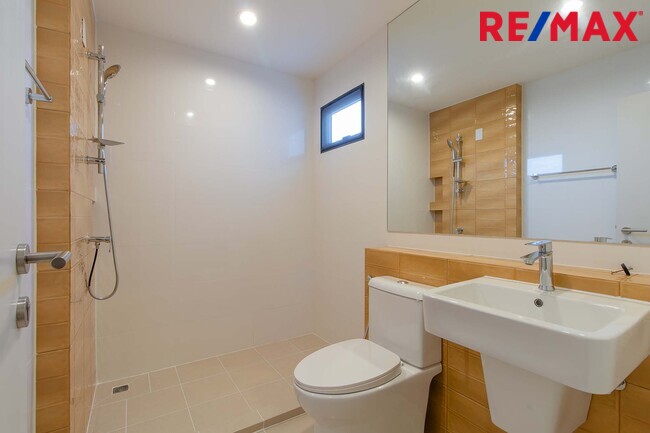 ขายสราญสิริ เทียนทะเล 30 บ้านเดี่ยวใหม่มาก ไม่เคยอยู่อาศัย