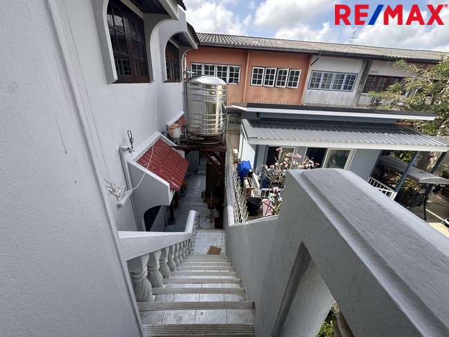 ขายบ้านเดี่ยวทุ่งครุ พื้นที่เยอะ 60 ตร.วา ซอยประชาอุทิศ 69 แยก 16-1 (ชมทรัพย์ 16) ต่อเติมครบ พร้อมอยู่ | ราคา 4.8 ล้านบาท
