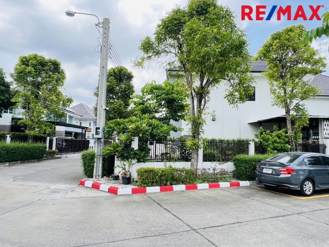 ขายบ้านเดี่ยว 2 ชั้น หลังมุม วิวสวน-สระน้ำ | หมู่บ้านบลูลากูน 2 บางนา–วงแหวน | ใกล้เมกาบางนา
