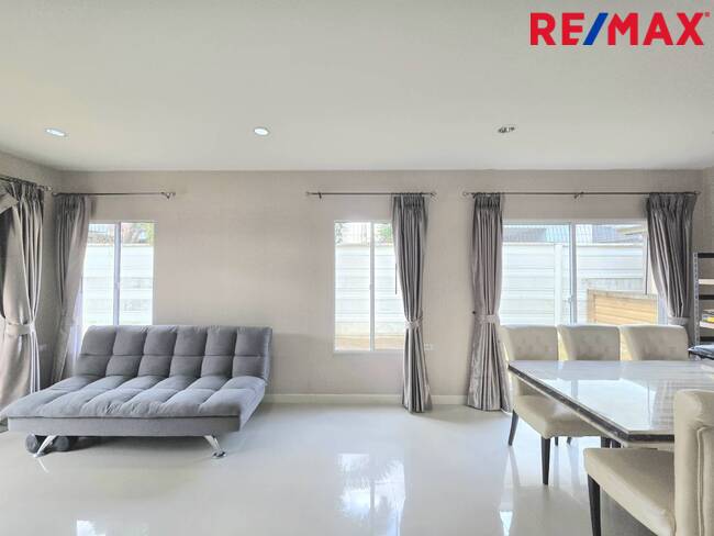 บ้านเดี่ยว ภัสสรเพรสทีจ รังสิต คลอง 2 ใกล้ฟิวเจอร์พาร์ครังสิต ติดถนนใหญ่รังสิต-นครนายก (ไม่เข้าซอย)