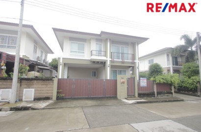 บ้านเดี่ยวภัสสรเพรสทีจปิ่นเกล้าเพชรเกษม บ้านใหม่ไม่เคยอยู่ ขายขาดทุน พร้อมเฟอร์นิเจอร์บิ้วท์อิน แอร์ ตู้เย็น บ้านสภาพดีพร้อมอยู่ 61.9ตารางวา ซ.5ต้นโครงการ ราคาเจรจาได้