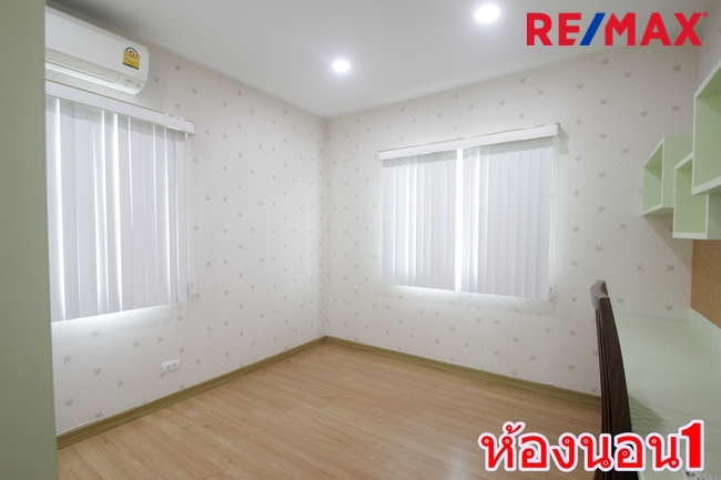 บ้านเดี่ยวภัสสรเพรสทีจปิ่นเกล้าเพชรเกษม บ้านใหม่ไม่เคยอยู่ ขายขาดทุน พร้อมเฟอร์นิเจอร์บิ้วท์อิน แอร์ ตู้เย็น บ้านสภาพดีพร้อมอยู่ 61.9ตารางวา ซ.5ต้นโครงการ ราคาเจรจาได้