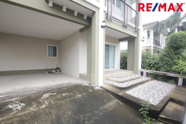 บ้านเดี่ยวภัสสรเพรสทีจปิ่นเกล้าเพชรเกษม บ้านใหม่ไม่เคยอยู่ ขายขาดทุน พร้อมเฟอร์นิเจอร์บิ้วท์อิน แอร์ ตู้เย็น บ้านสภาพดีพร้อมอยู่ 61.9ตารางวา ซ.5ต้นโครงการ ราคาเจรจาได้