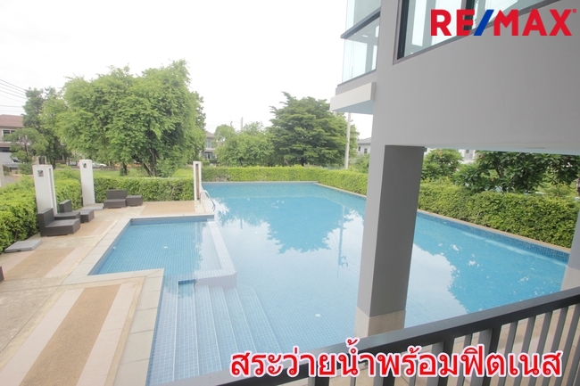 บ้านเดี่ยวภัสสรเพรสทีจปิ่นเกล้าเพชรเกษม บ้านใหม่ไม่เคยอยู่ ขายขาดทุน พร้อมเฟอร์นิเจอร์บิ้วท์อิน แอร์ ตู้เย็น บ้านสภาพดีพร้อมอยู่ 61.9ตารางวา ซ.5ต้นโครงการ ราคาเจรจาได้