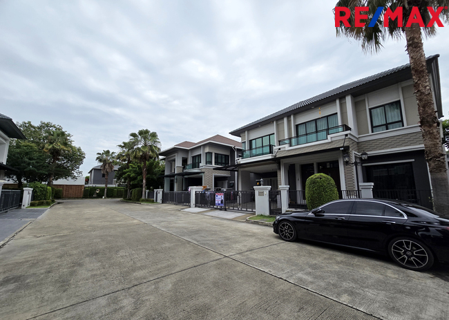 ขายบ้านเดี่ยว แกรนด์ บางกอก บูเลอร์วาร์ด สาทร ถ.กัลปพฤกษ์ บางแค 70.1 ตร.ว. ขายต่ำกว่าทุน