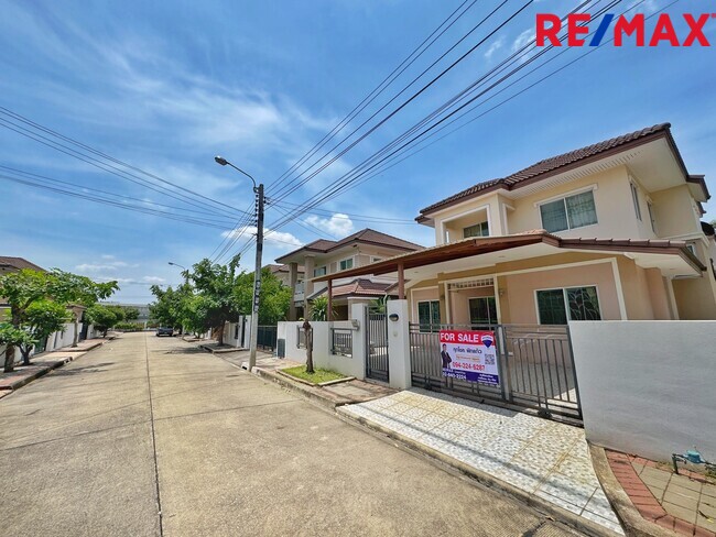 ขายบ้านเดี่ยว สัมมากร ราชพฤกษ์ 51 ตร.วา | 5 ห้องนอน มีห้องนอนล่าง ใกล้ MRT บางรักใหญ่ อยู่ใกล้โรงเรียนนานาชาติ DBS