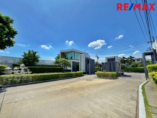 ขายบ้านเดี่ยว 3 ชั้น มายด์ ติวานนท์ | Rare Unit 7 ห้องนอน ครัวพรีเมียม ติดสวนส่วนตัว หน้าบ้านไม่ชนใคร ใกล้ MRT กระทรวงสาธารณสุข