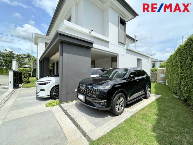 ขายบ้านเดี่ยว โครงการ เศรษฐสิริ กรุงเทพ-ปทุมธานี ราคาสุดพิเศษ อายุบ้านเพียง 1 ปี