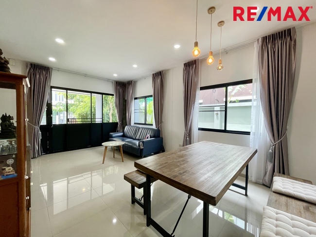 ขายบ้านบางพลี หมู่บ้านเทียร่า วงแหวน เทพารักษ์ ใกล้นิคมบางปู แพรกษาและสนามบินสุวรรณภูมิ