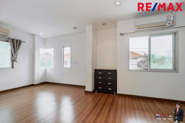 ขายบ้านพุทธบูชา36 สรัญทรไพรเวท(หลังมุม วิวสวน) ราคาดีที่สุดในโครงการ 3.59 ล้าน ติดอู่รถเมย์สาย75