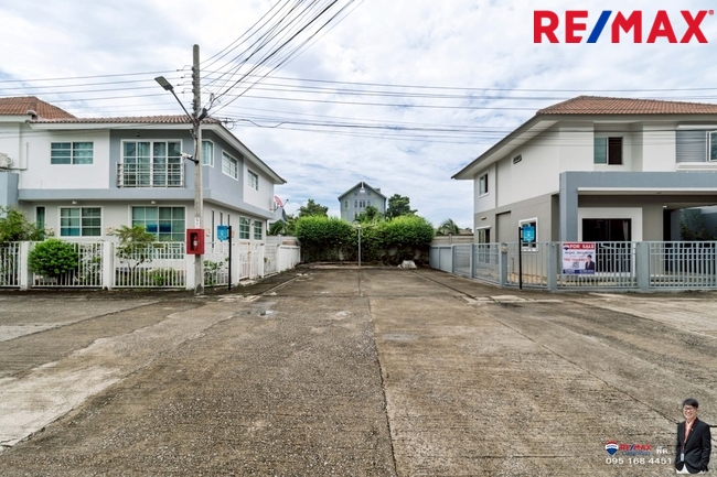 ขายบ้านพุทธบูชา36 สรัญทรไพรเวท(หลังมุม วิวสวน) ราคาดีที่สุดในโครงการ 3.59 ล้าน ติดอู่รถเมย์สาย75