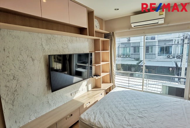 ทาวน์โฮม 3ชั้น เดอะ เมทโทร รัตนาธิเบศร์ Built-in สวยทั้งหลัง ต่อเติมครบพร้อมอยู่ ใกล้สวนส่วนกลาง ต้นโครงการ ใกล้ MRTไทรม้า (The Metro Rattanathibet)