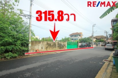 ที่ดินพุทธบูชา40 สวนธนบุรีรมย์ เทคโนโลยีพระจอมเกล้าธนบุรี ที่ดินถมแล้ว ที่สร้างบ้าน สำนักงาน ทำเลดี เดินทางสะดวก 315.8 ตารางวา ราคาพิเศษ