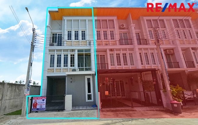 ขาย ทาวน์โฮม 3 ชั้น Golden City กัลปพฤกษ์ หลังนี้ บิ้วท์อินหลักล้าน ตกแต่งตามแบบบ้านในฝัน copy-paste จาก pinterest มาไว้ที่นี่แล้ว แต่งหลักล้าน ขายเพียง 7 ล้านบาท