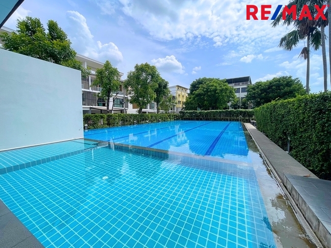 The Terrace รามอินทรา65 ทาวน์โฮม3ชั้น (ซอยถนอมมิตร) ที่ดิน 22 ตร.วา ใช้สอย 180 ตร.ม. เดินทางไปได้ทั้ง พระราม 9 / เอกมัย / บางนา / ดาวคะนอง หรือจะวนไปออกวงแหวนตะวันออกเพื่อไปลำลูกกา รังสิต