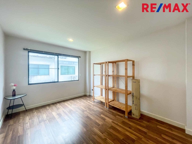 The Terrace รามอินทรา65 ทาวน์โฮม3ชั้น (ซอยถนอมมิตร)