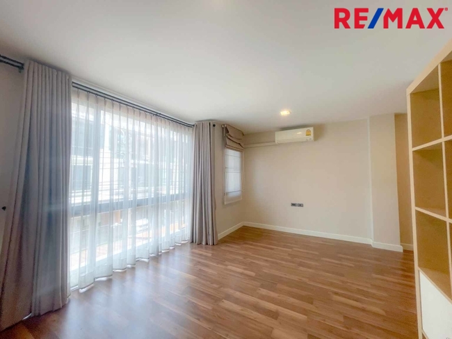 The Terrace รามอินทรา65 ทาวน์โฮม3ชั้น (ซอยถนอมมิตร)