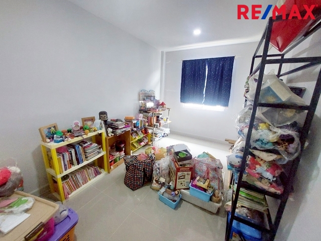 ขายทาวน์โฮม 2 ชั้น โครงการเดอะ มิราเคิล พลัส เพชรเกษม 63 โครงการ1