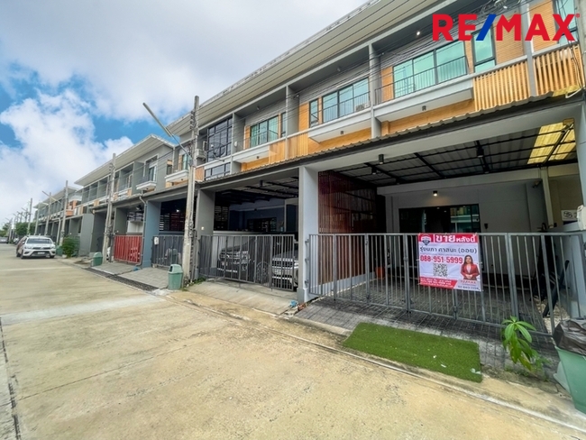 ECO SPACE เกษตร-นวมินทร์ 2 พื้นที่ 20.9 ตร.ว. พื้นที่ใช้สอย 175 ตร.ม. เหมาะสำหรับทำโฮมออฟฟิศ สำนักงาน หรืออยู่อาศัย ต่อเติมห้องครัวแล้ว