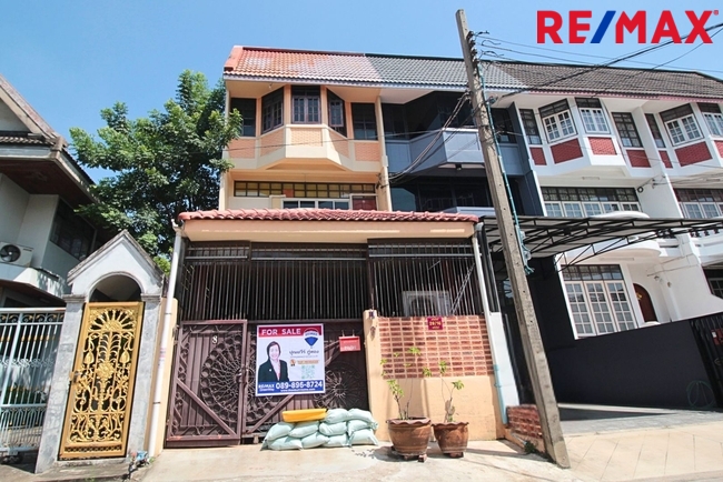 ขาย โฮมออฟฟิศ ใจกลางสุขุมวิท 5 นาทีถึง BTS บางจาก จอดรถ 2 คัน