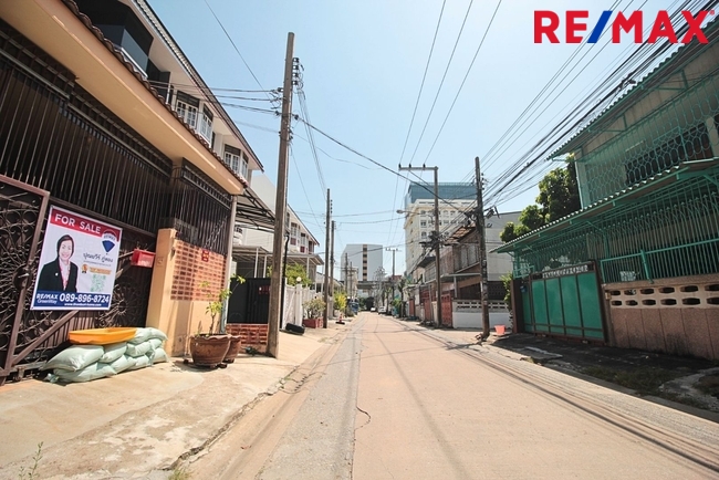 ขาย โฮมออฟฟิศ ใจกลางสุขุมวิท 5 นาทีถึง BTS บางจาก จอดรถ 2 คัน