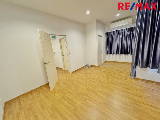 ขายบ้านแฝดหลังมุม เดอะ ทรัสต์ ราชพฤกษ์–รัตนาธิเบศร์ (โครงการ 3) ราคาถูกที่สุดในโครงการ (The Trust Ratchaphruek-Rattanathibet)