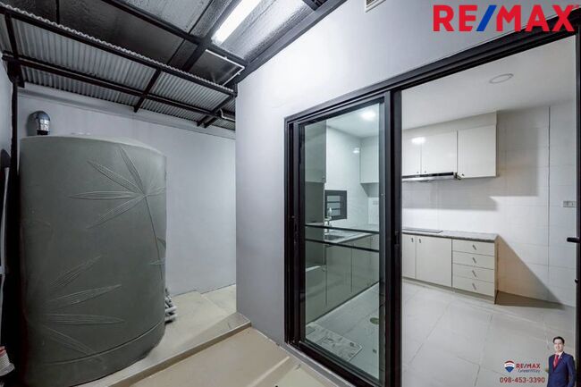 [ New Listing! 2025 ] Town Avenue Cocos ทาวน์โฮมจาก Sansiri หลังมุม 22.5 ตร.วา (ต่อเติมครัวสวย L- Shape Modern ครบ #ลงเสาเข็มให้แล้ว ) พระรามสอง ซอย 50, แยก 7, ใกล้ Central พระรามสอง เพียง 700 เมตร [ราคาพิเศษ!]