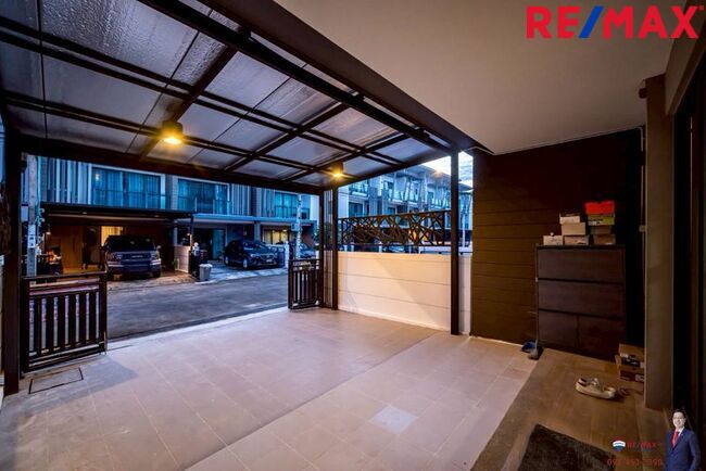 [ New Listing! 2025 ] Town Avenue Cocos ทาวน์โฮมจาก Sansiri หลังมุม 22.5 ตร.วา (ต่อเติมครัวสวย L- Shape Modern ครบ #ลงเสาเข็มให้แล้ว ) พระรามสอง ซอย 50, แยก 7, ใกล้ Central พระรามสอง เพียง 700 เมตร [ราคาพิเศษ!]