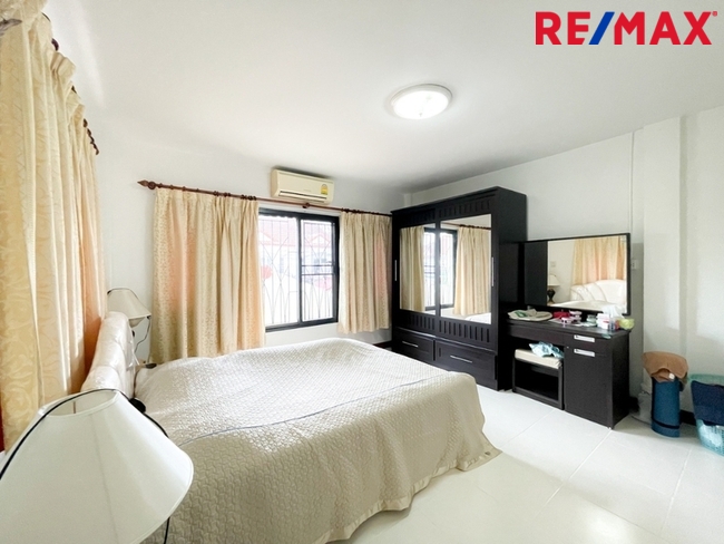 หมู่บ้านเคซี รามอินทรา 8 (K.C. Ramintra 8) หลังริม บนที่ดิน 24 ตร.ว. เชื่อมต่อถนนสายไหม
