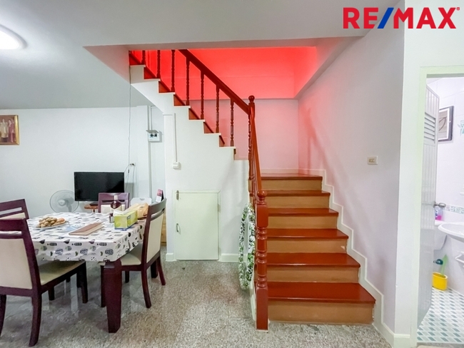 หมู่บ้านเคซี รามอินทรา 8 (K.C. Ramintra 8) หลังริม บนที่ดิน 24 ตร.ว. เชื่อมต่อถนนสายไหม