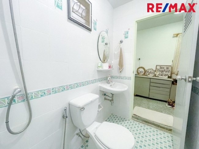 หมู่บ้านเคซี รามอินทรา 8 (K.C. Ramintra 8) หลังริม บนที่ดิน 24 ตร.ว. เชื่อมต่อถนนสายไหม