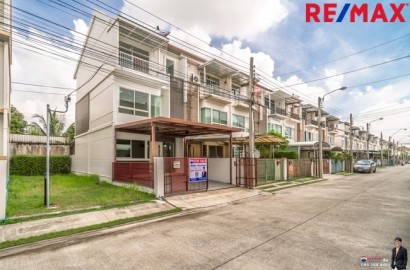 ขายบ้านพุทธบูชา บ้านใหม่1พุทธบูชา36(หลังมุม วิวสวน) สภาพดี รีโนเวทใหม่ ราคาดีที่สุดในโครงการ 3.19 ล้าน ติดอู่รถเมล์สาย75