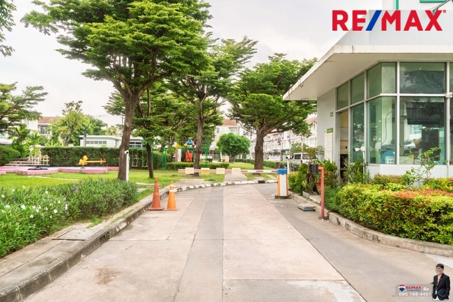 ขายบ้านพุทธบูชา บ้านใหม่1พุทธบูชา36(หลังมุม วิวสวน) สภาพดี รีโนเวทใหม่ ราคาดีที่สุดในโครงการ 3.19 ล้าน ติดอู่รถเมล์สาย75